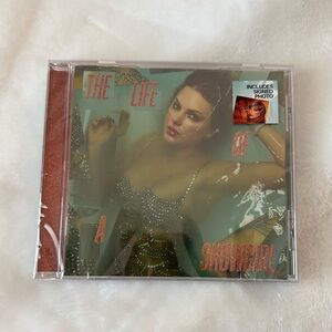 Signed ✨ Taylor Swift The Life of a Showgirl CD Photo #1